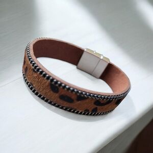 Brown Leather Magnetic animal print bracelet